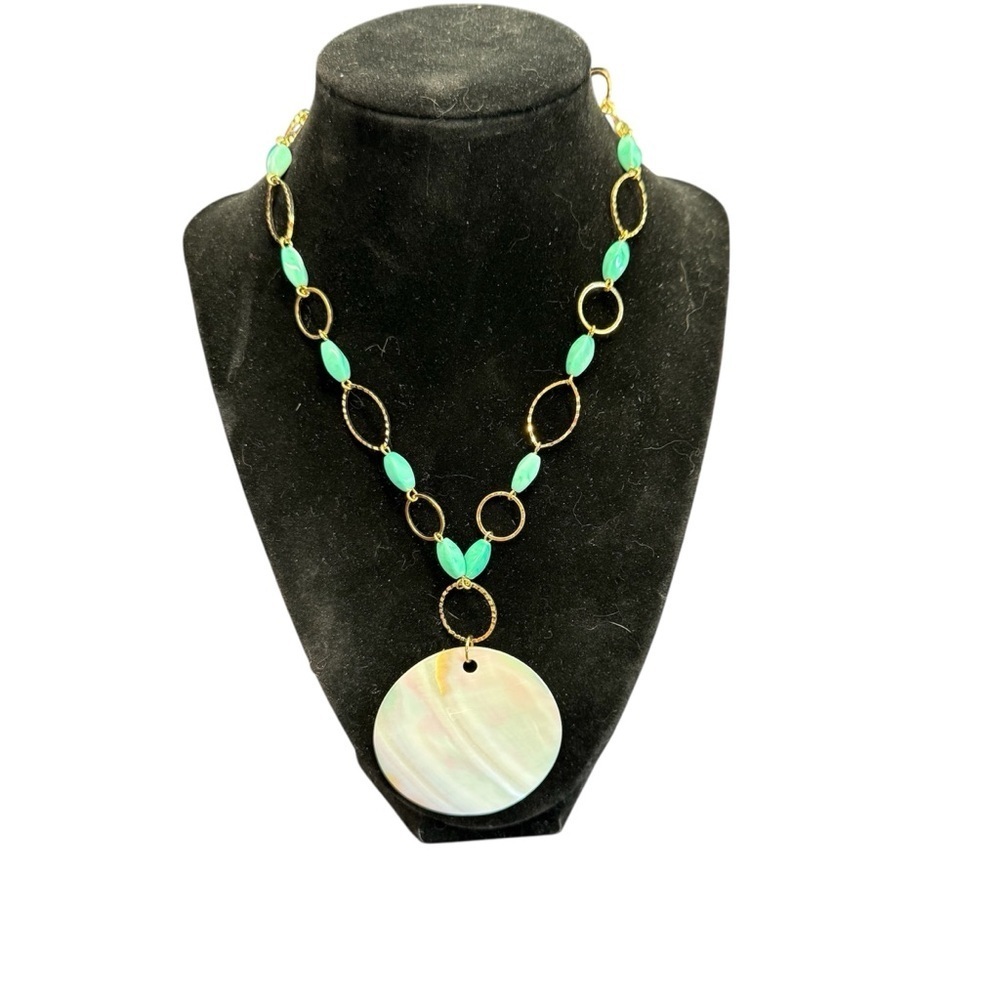Avon Gold and Green “Island Vibe” Necklace vintage 2007 NIB